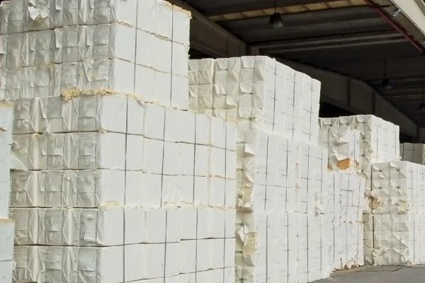 Price of Chinas Sulphate Pulp Hits Bottom at $636 per Ton